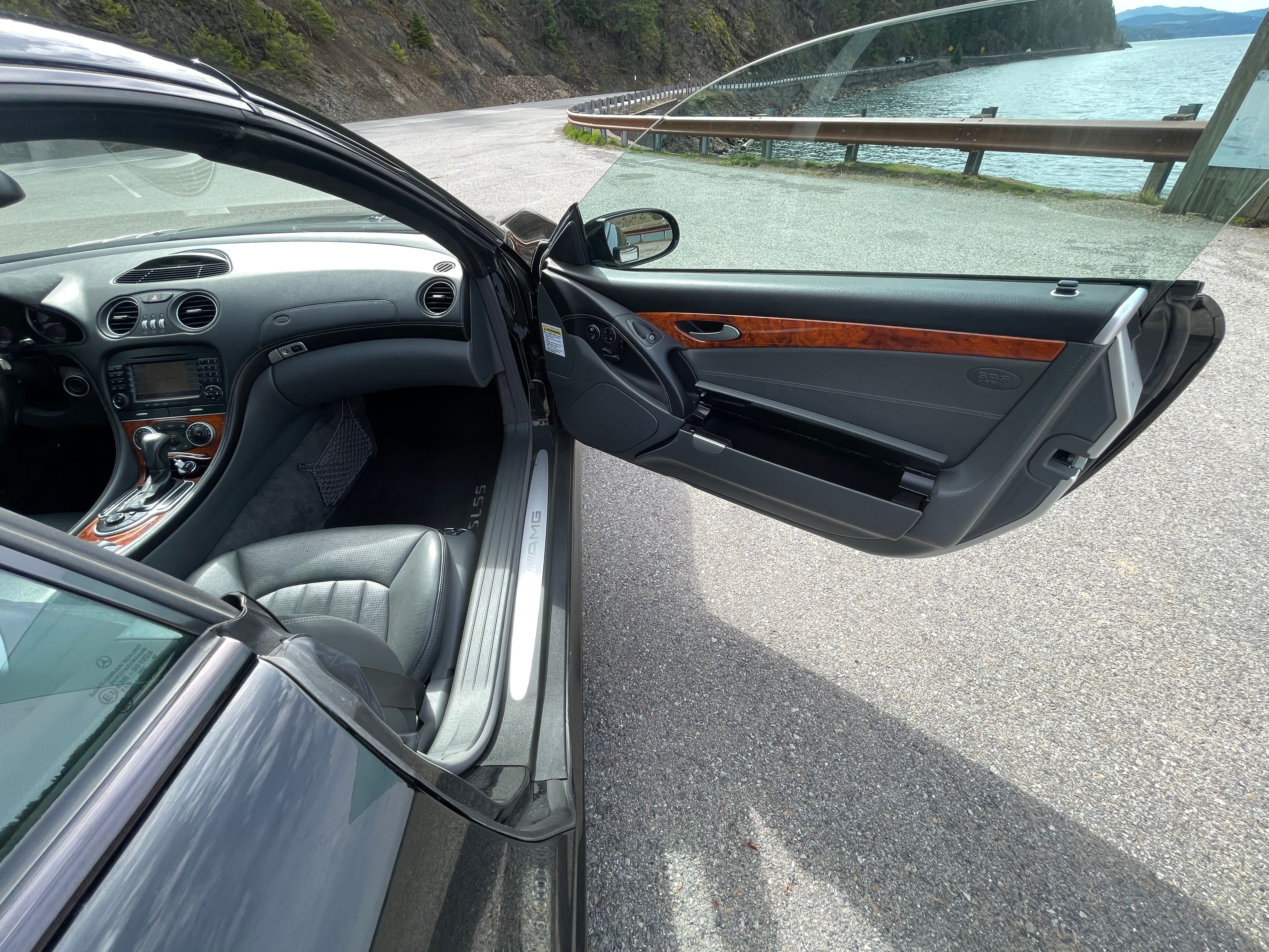 Used 2005 Mercedes-Benz SL 55 AMG image 16