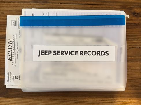 Used 2015 Jeep Wrangler Unlimited Sahara w/ Connectivity Group image 24