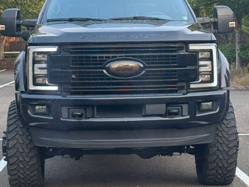 Used 2017 Ford F450 Platinum w/ Platinum Ultimate Package AWD/4WD image 2
