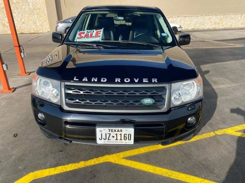 Used 2011 Land Rover LR2 HSE image 9