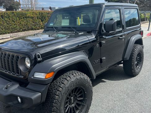 Used 2025 Jeep Wrangler Sport image 10