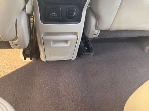 Used 2017 GMC Acadia Denali w/ Technology Package image 12