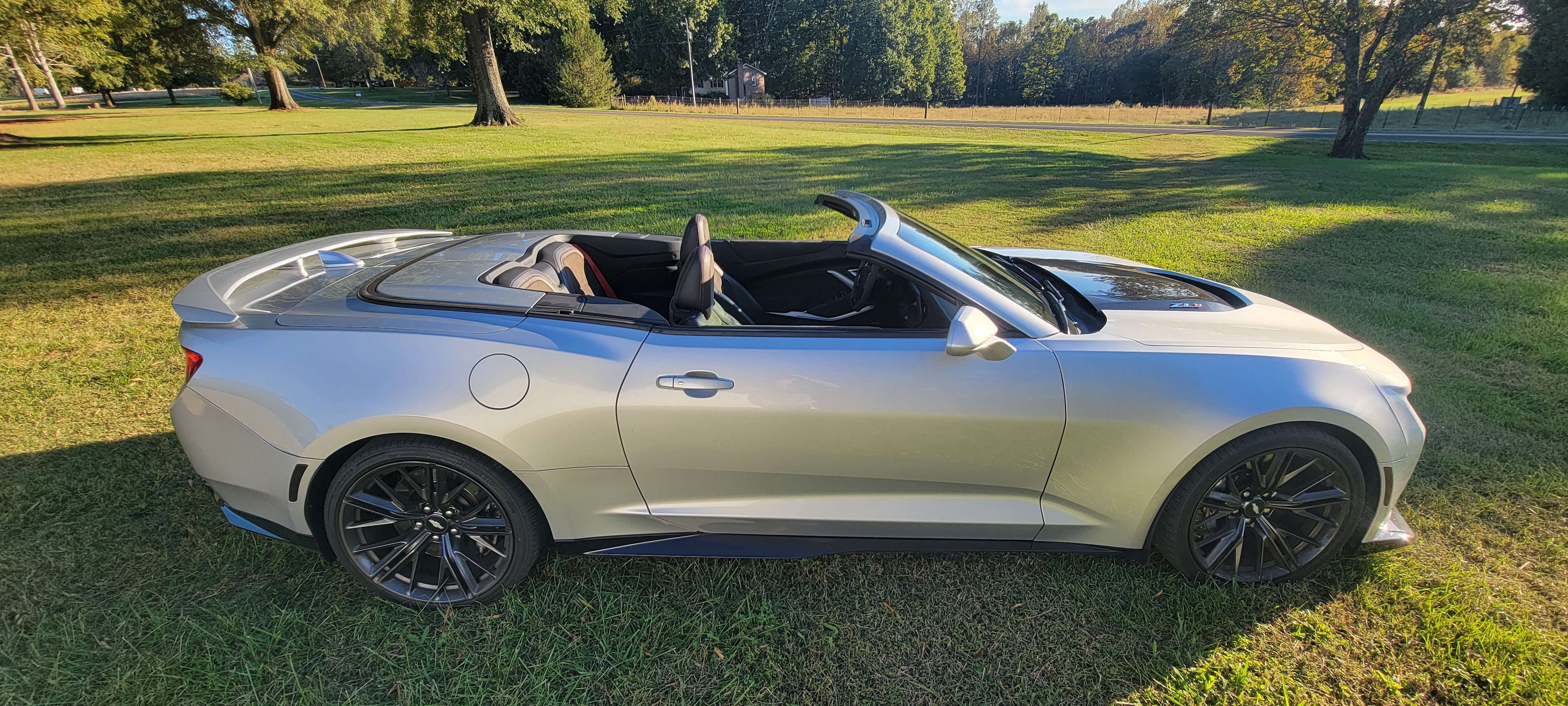 Used 2017 Chevrolet Camaro ZL1 RWD image 12