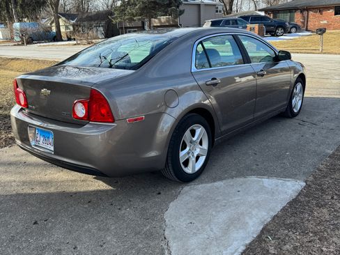 Used 2010 Chevrolet Malibu LS image 5