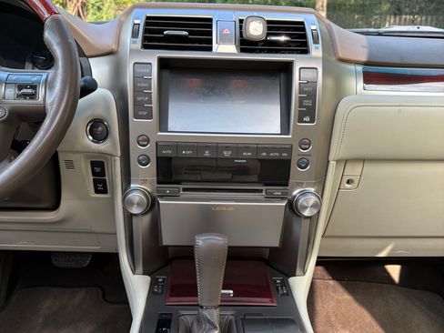 Used 2013 Lexus GX 460 w/ Comfort Plus Pkg AWD/4WD image 6