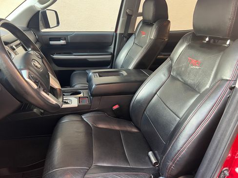 Used 2018 Toyota Tundra SR5 image 10