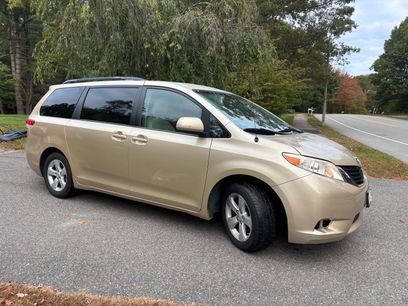 Used 2013 Toyota Sienna LE