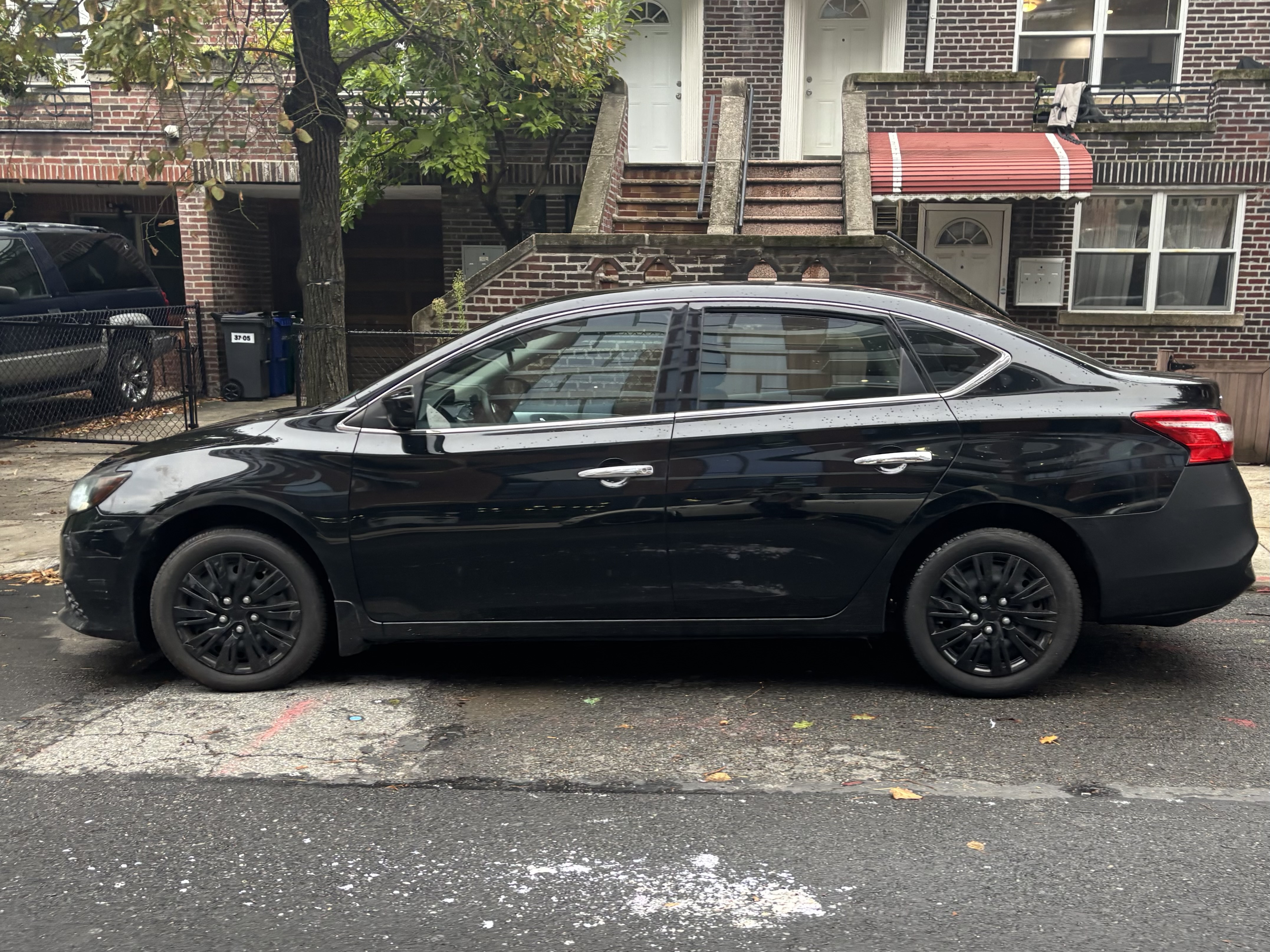 Used 2016 Nissan Sentra S FWD image 15
