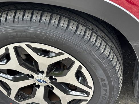Used 2022 Subaru Forester Premium AWD/4WD image 6