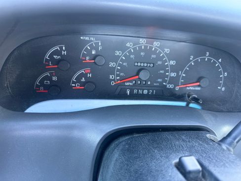 Used 2001 Ford F250 2WD Regular Cab Super Duty image 10