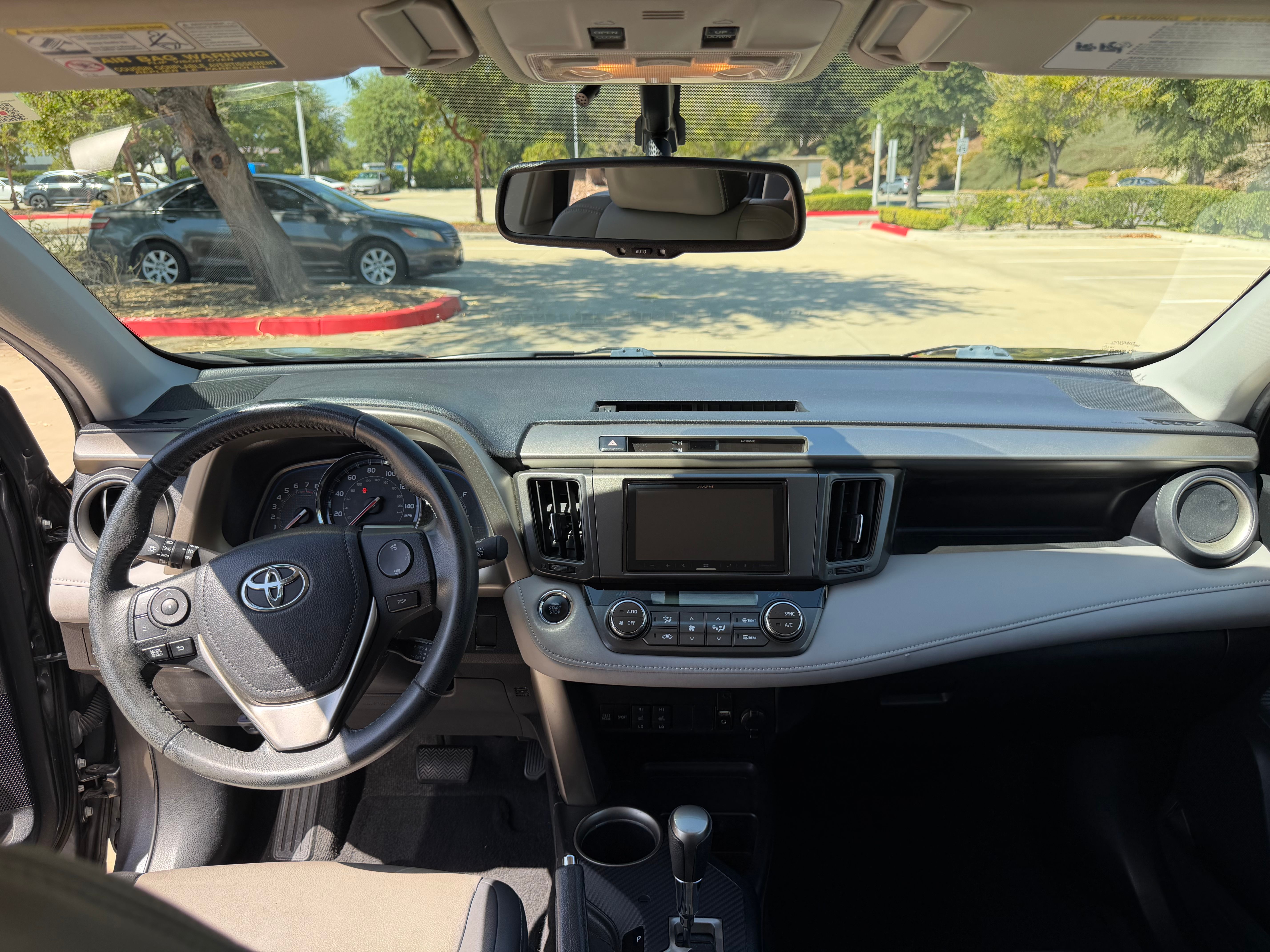 Used 2015 Toyota RAV4 Limited FWD image 6