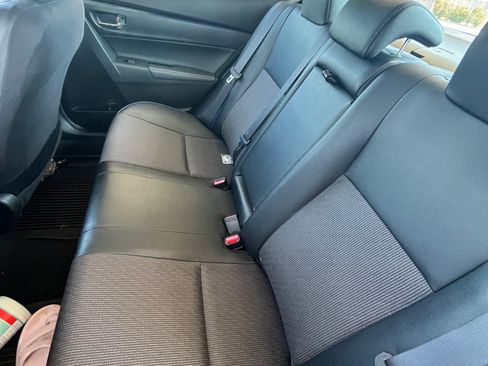 Used 2018 Toyota Corolla SE w/ SE Premium Package image 6