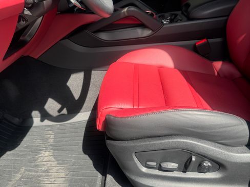 Used 2025 Porsche Cayenne S image 5