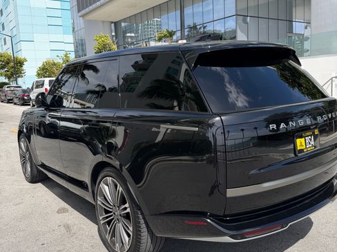 Used 2024 Land Rover Range Rover SE AWD/4WD image 6