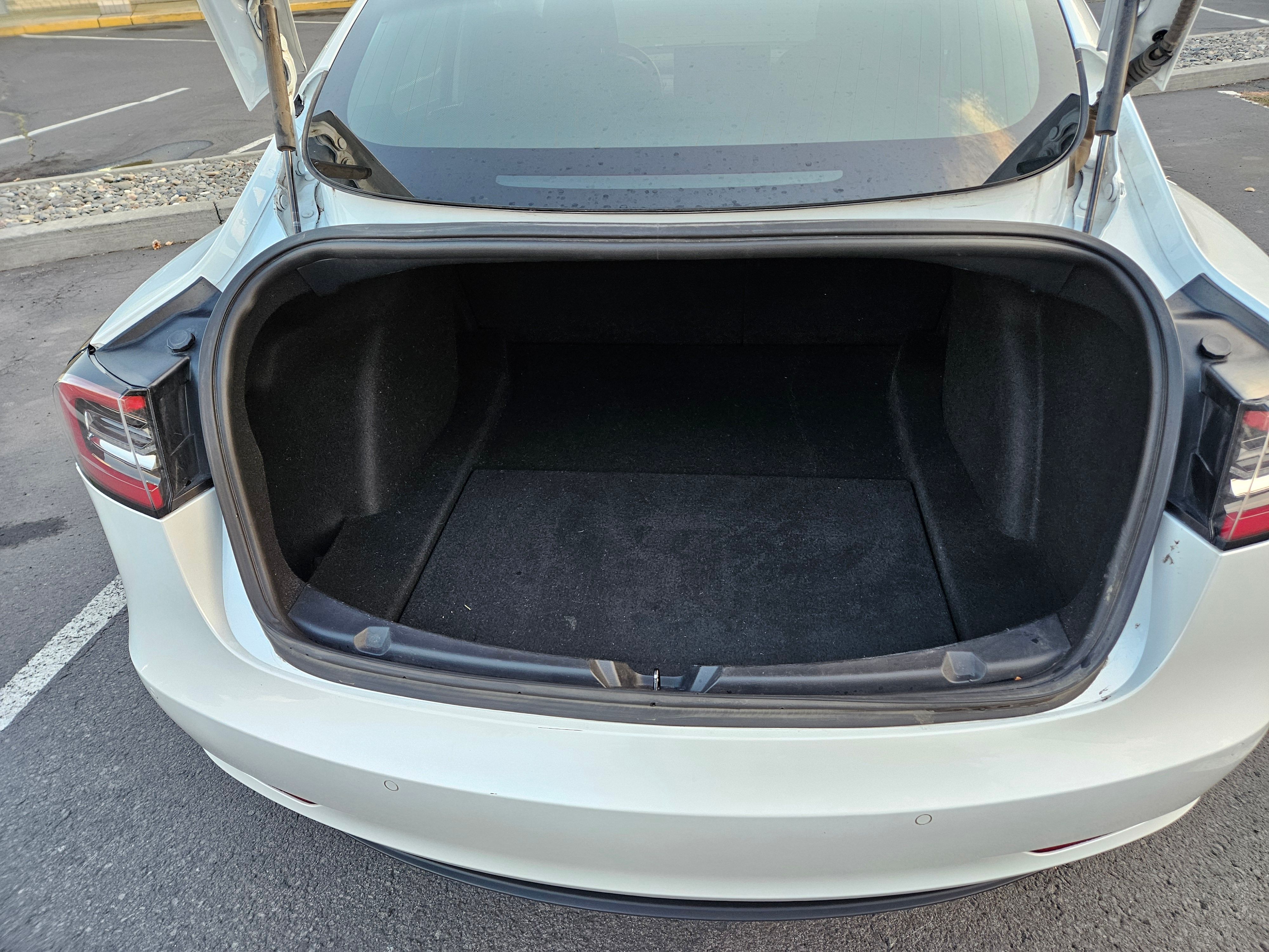 Used 2020 Tesla Model 3 Standard Range Plus RWD image 15