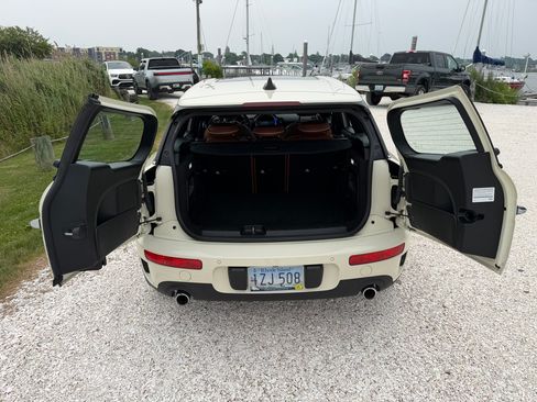 Used 2023 MINI Cooper Clubman S w/ Premium Package AWD/4WD image 6