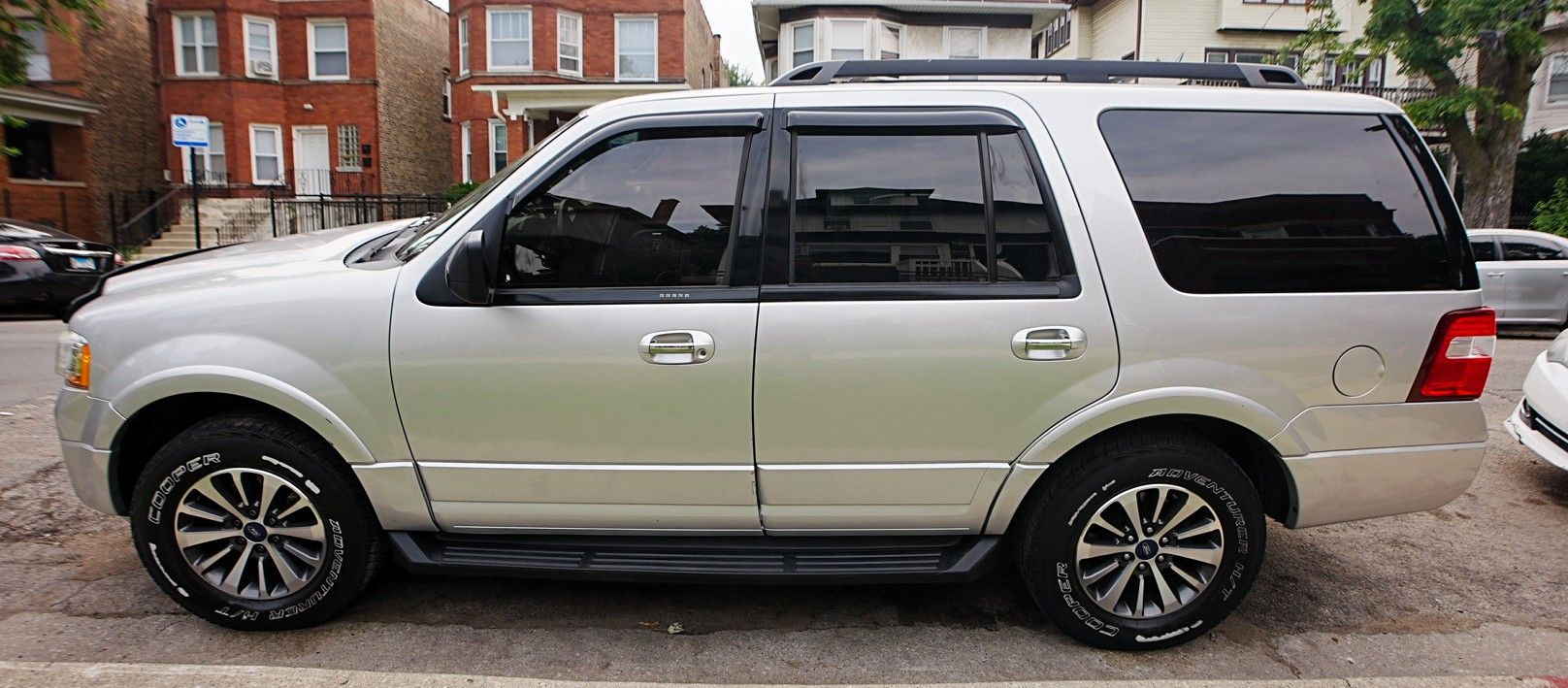 Used 2016 Ford Expedition XLT AWD/4WD image 1