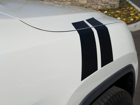 Used 2017 Jeep Grand Cherokee Laredo w/ Quick Order Package 2BE image 26