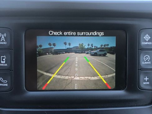 Used 2015 Jeep Cherokee Latitude image 19