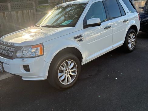 Used 2012 Land Rover LR2 HSE LUX w/ HSE Lux Pkg image 1