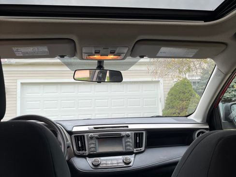 Used 2013 Toyota RAV4 XLE image 13