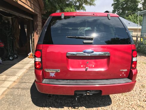 Used 2007 Ford Explorer XLT image 6