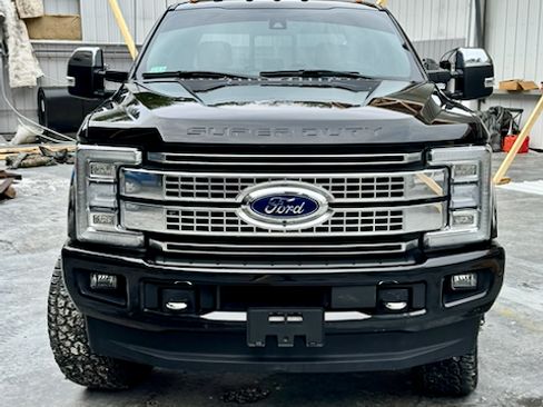 Used 2017 Ford F350 Platinum w/ Platinum Ultimate Package image 20