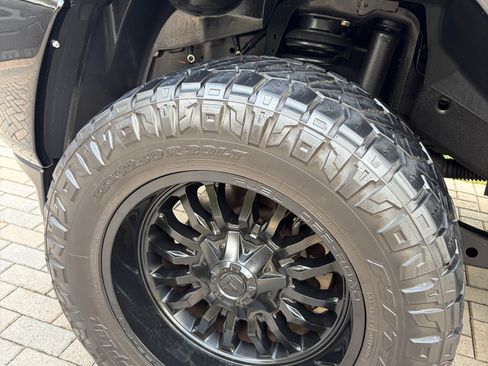 Used 2024 RAM 2500 Laramie w/ Night Edition AWD/4WD image 6