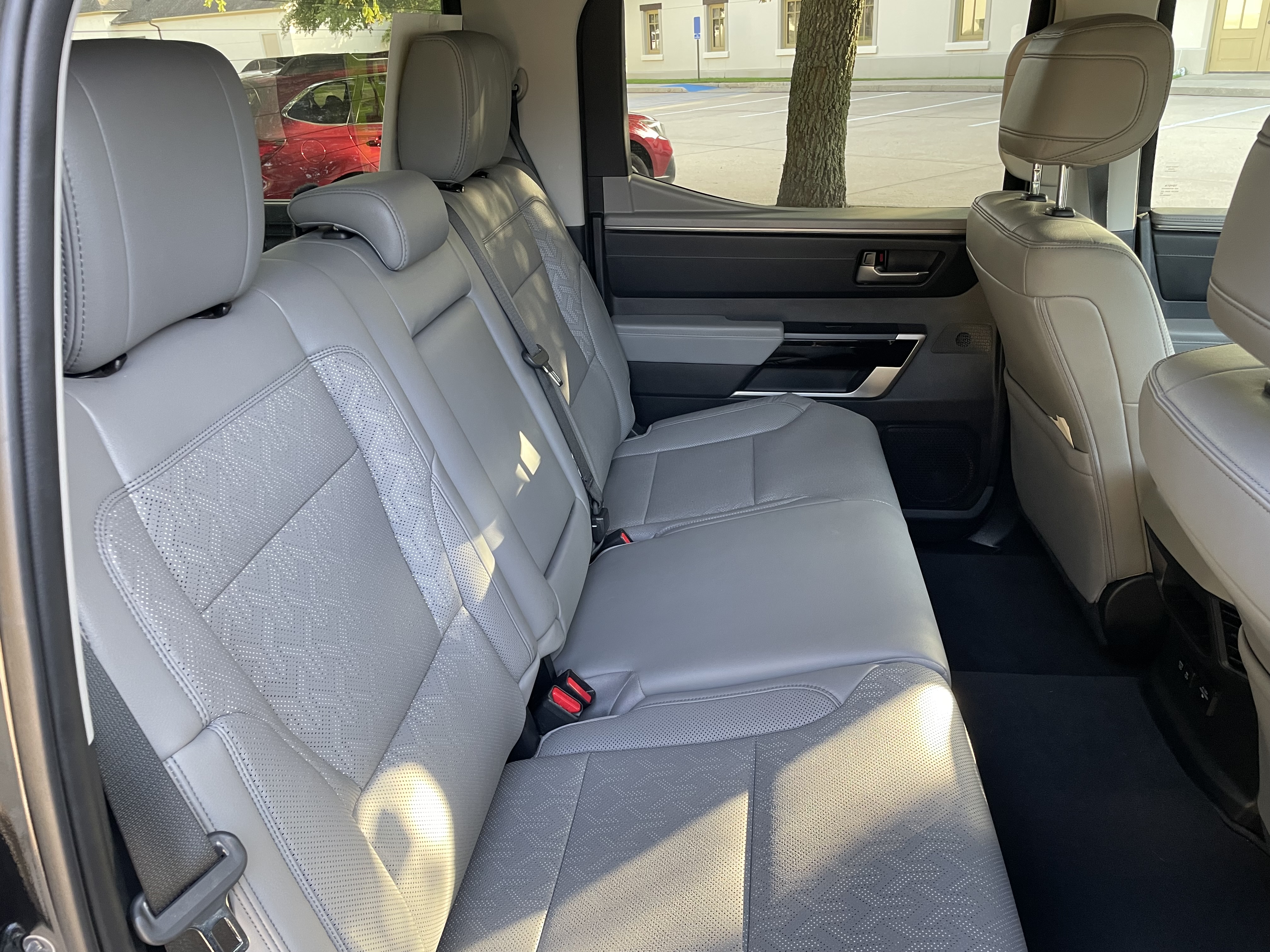 Used 2024 Toyota Tundra Limited AWD/4WD image 2