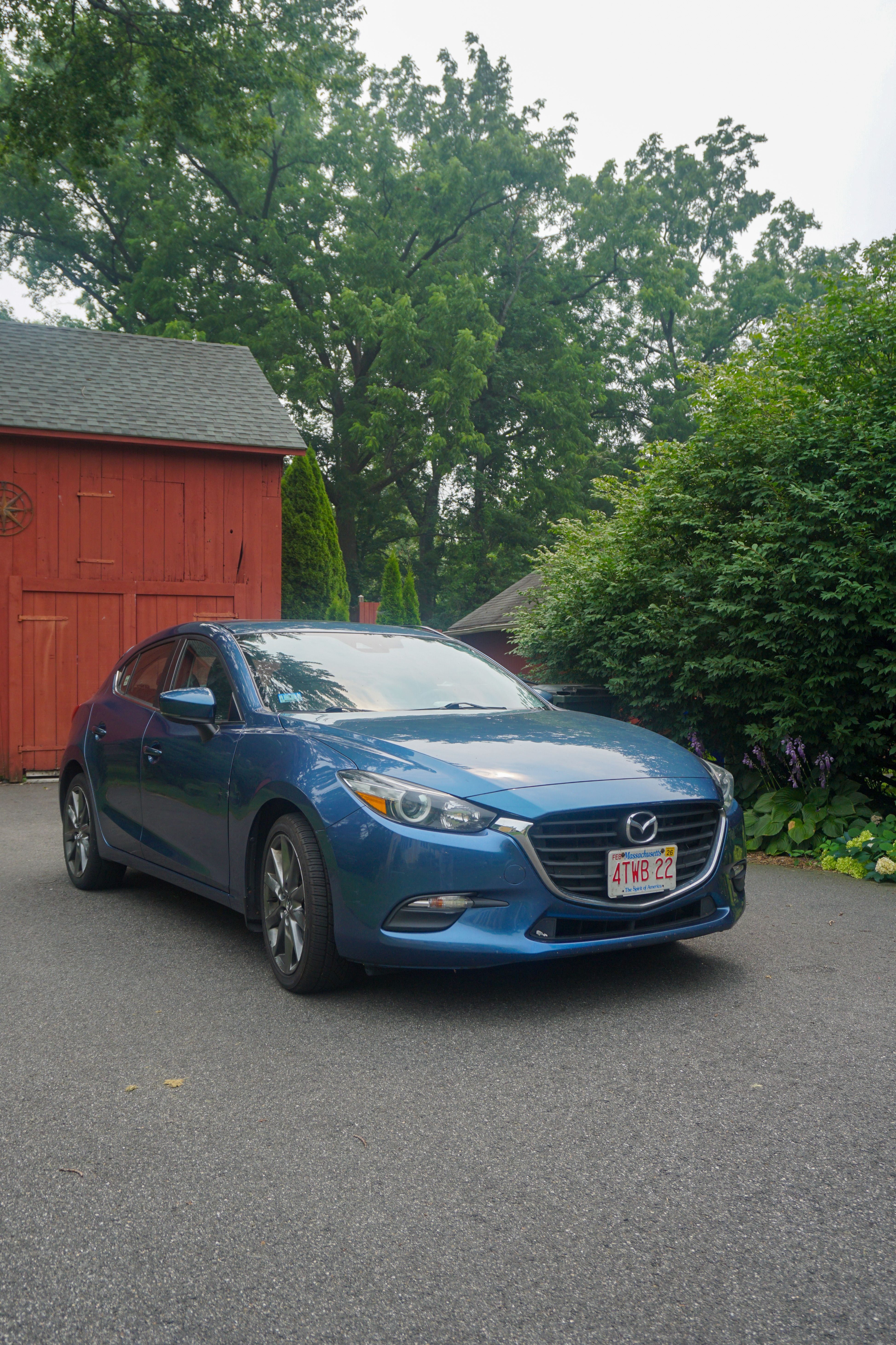 Used 2018 MAZDA MAZDA3 Touring FWD image 1