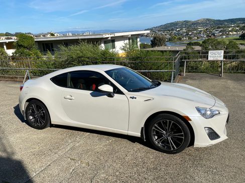 Used 2013 Scion FR-S RWD image 1