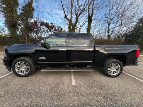 Used 2018 Chevrolet Silverado 1500 High Country image 1