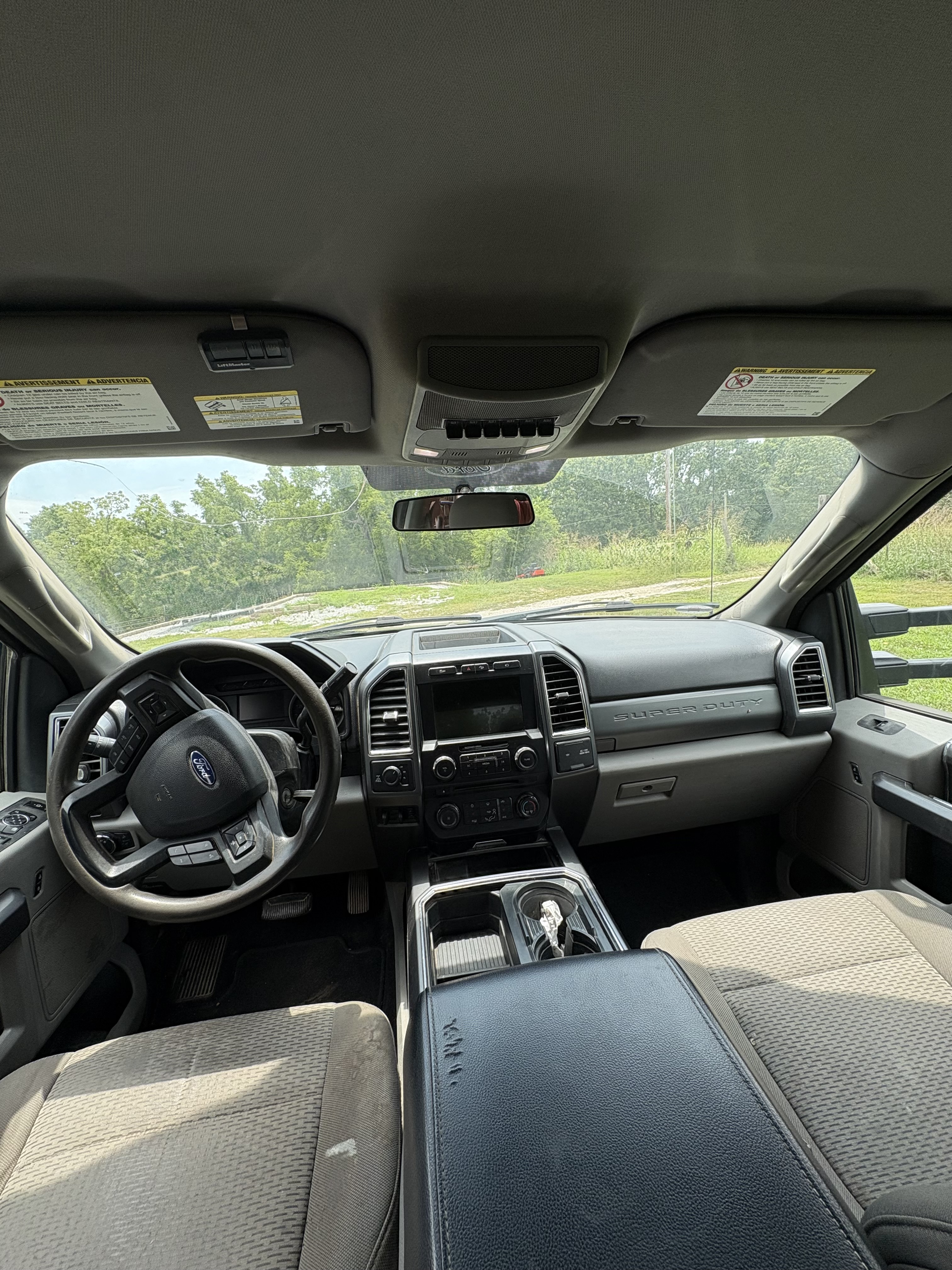 Used 2018 Ford F250 XLT w/ XLT Premium Package AWD/4WD image 8