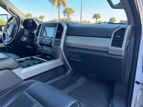 Used 2021 Ford F350 Lariat w/ Chrome Package image 12