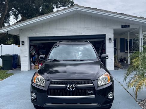 Used 2010 Toyota RAV4 Limited AWD/4WD image 4