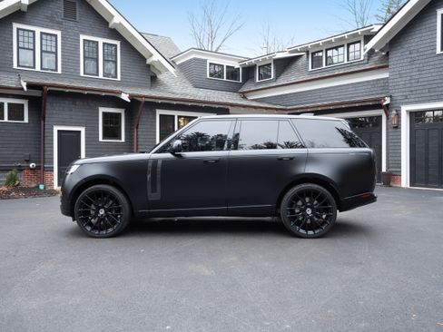 Used 2023 Land Rover Range Rover SE image 10