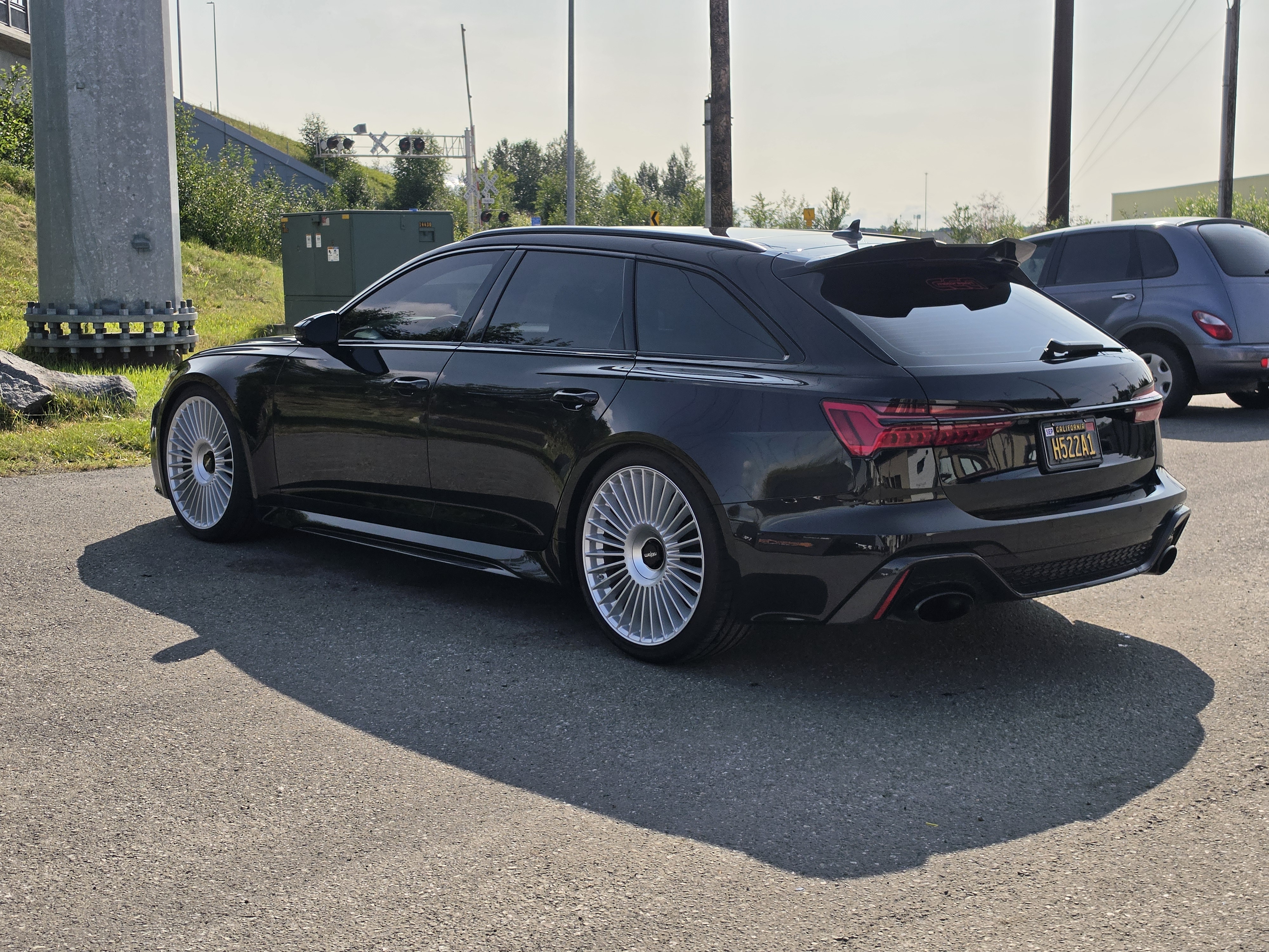 Used 2022 Audi RS 6 AWD/4WD image 9