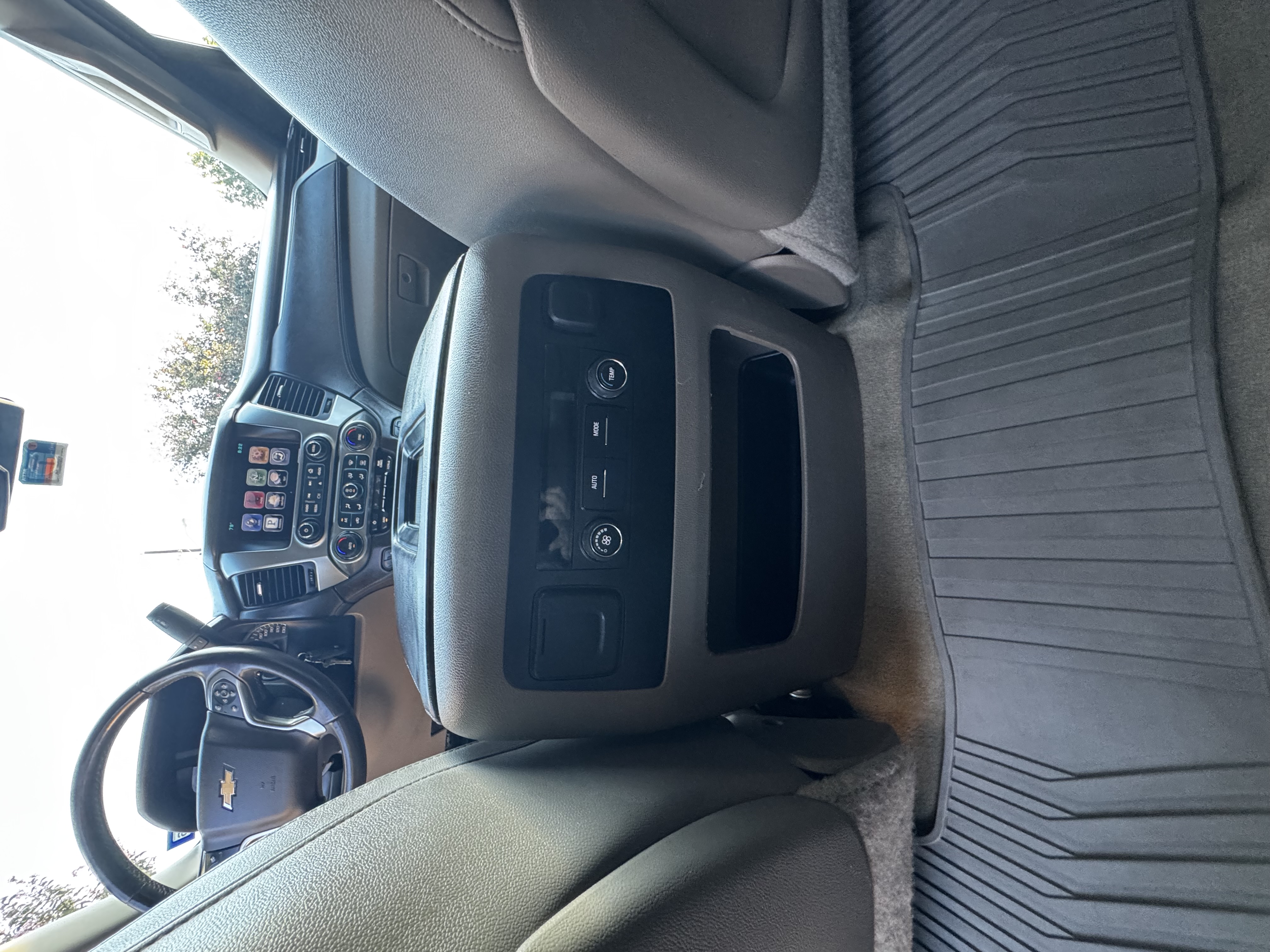 Used 2015 Chevrolet Tahoe LT RWD image 17