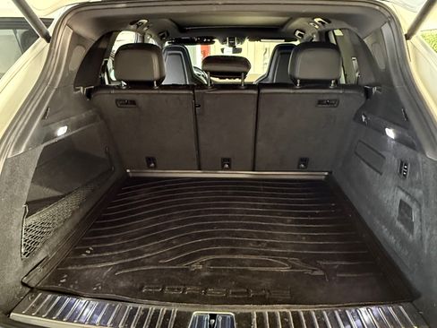 Used 2019 Porsche Cayenne S AWD/4WD image 6