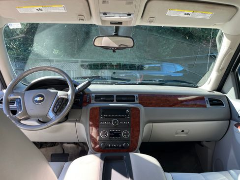 Used 2012 Chevrolet Avalanche LT image 10