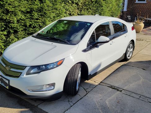 Used 2015 Chevrolet Volt image 8