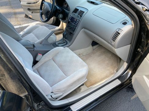 Used 2003 Nissan Maxima SE image 11