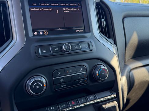 Used 2022 Chevrolet Silverado 2500 W/T w/ WT Convenience Package image 17