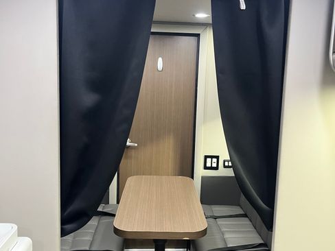 Used 2019 Mercedes-Benz Sprinter 3500 image 2