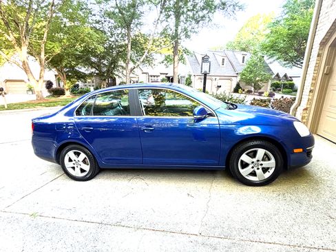 Used 2008 Volkswagen Jetta SE FWD image 4