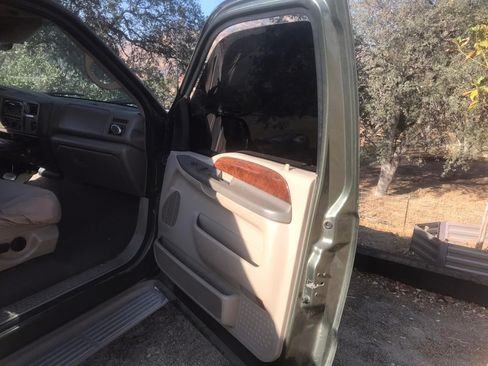 Used 2000 Ford Excursion Limited RWD image 5