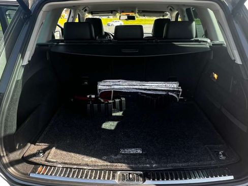 Used 2013 Volkswagen Touareg Sport image 13