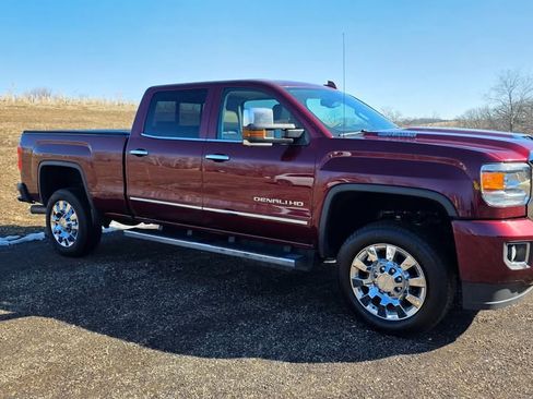 Used 2017 GMC Sierra 2500 Denali w/ Duramax Plus Package image 1