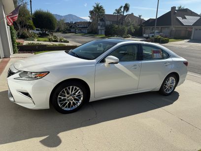 Used 2017 Lexus ES 350 w/ Navigation System Package