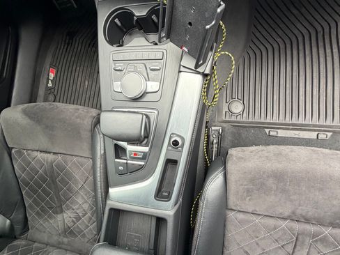 Used 2019 Audi S4 Premium Plus w/ Premium Plus Package image 16